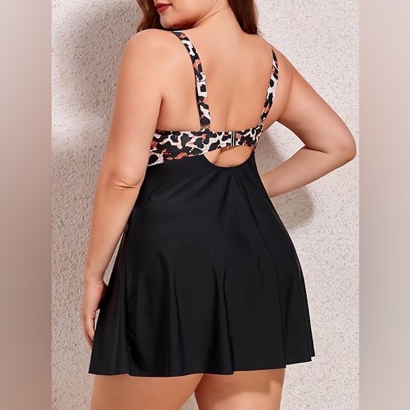 NWT HOLIPICK One Piece Swimsuit - Picture 6 of 13